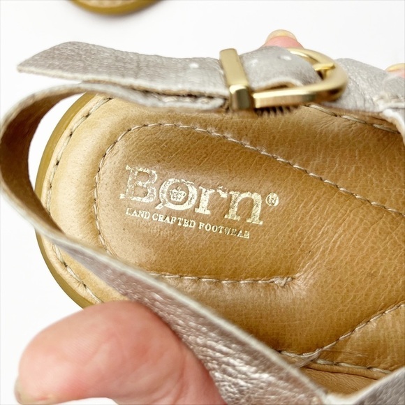 Born Lake Sandals 9M metallic leather braided flat buckle boho neutral strappy - Picture 8 of 12
